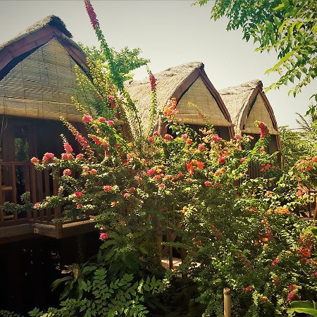 Good Vibes Bungalows Gili Trawangan Exterior photo
