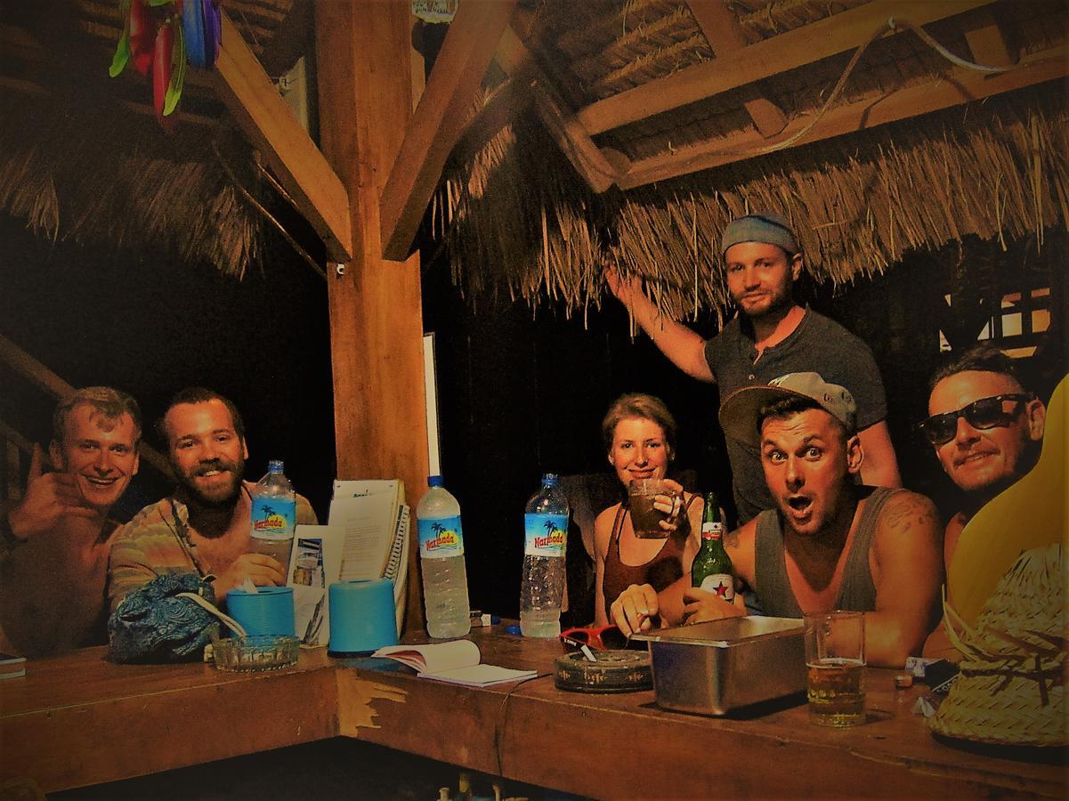 Good Vibes Bungalows Gili Trawangan Exterior photo