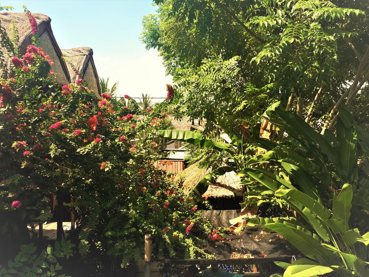 Good Vibes Bungalows Gili Trawangan Exterior photo