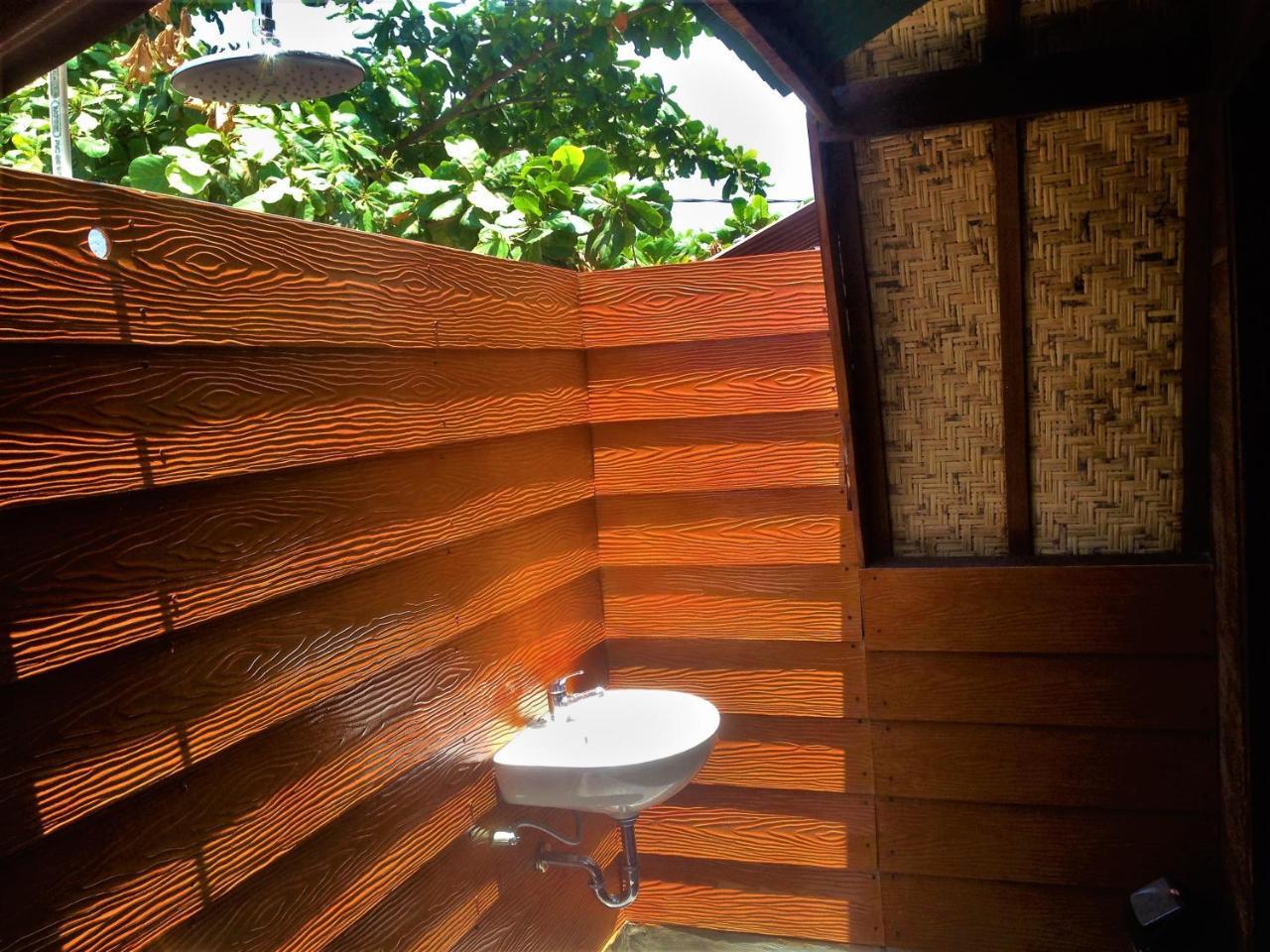 Good Vibes Bungalows Gili Trawangan Exterior photo