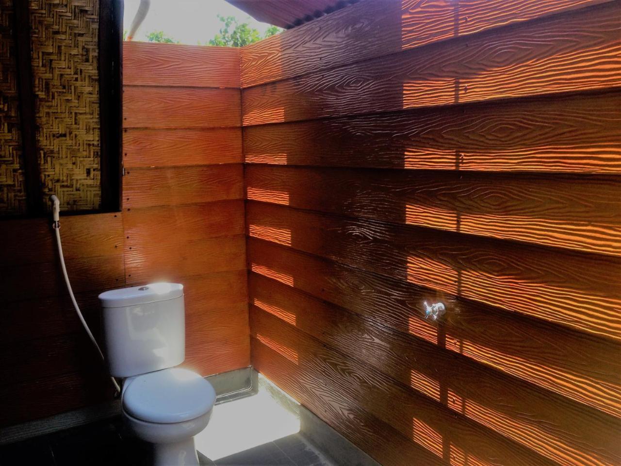 Good Vibes Bungalows Gili Trawangan Exterior photo